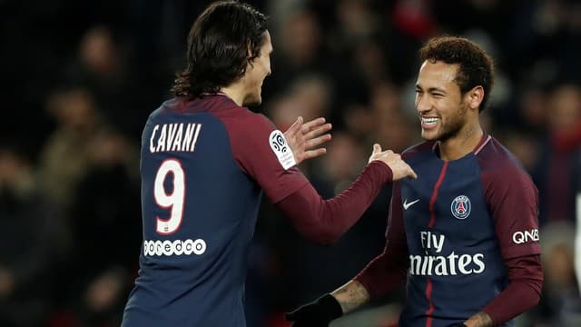 Cavani faz dois, e Paris Saint-Germain atropela o Nantes no Parc des Princes