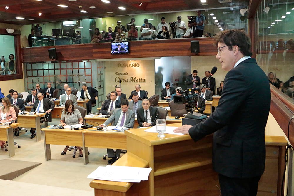Na Assembleia, governador convoca união de poderes pelo crescimento do RN