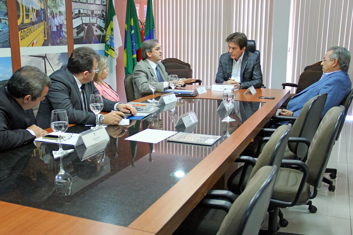 Governo e Fecomércio discutem obras do Hotel Escola Barreira Roxa