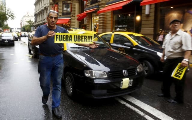 Justiça argentina pede bloqueio do Uber no país
