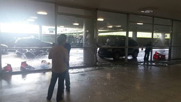 Após protesto, idade mínima para aposentadoria de policiais deve cair para 55
