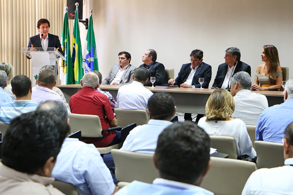 Governador lança financiamento para renovação da frota de táxis do RN
