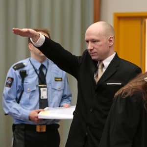 O assassino e os direitos humanos: Autor de massacre que deixou 77 mortos vence ação contra a Noruega