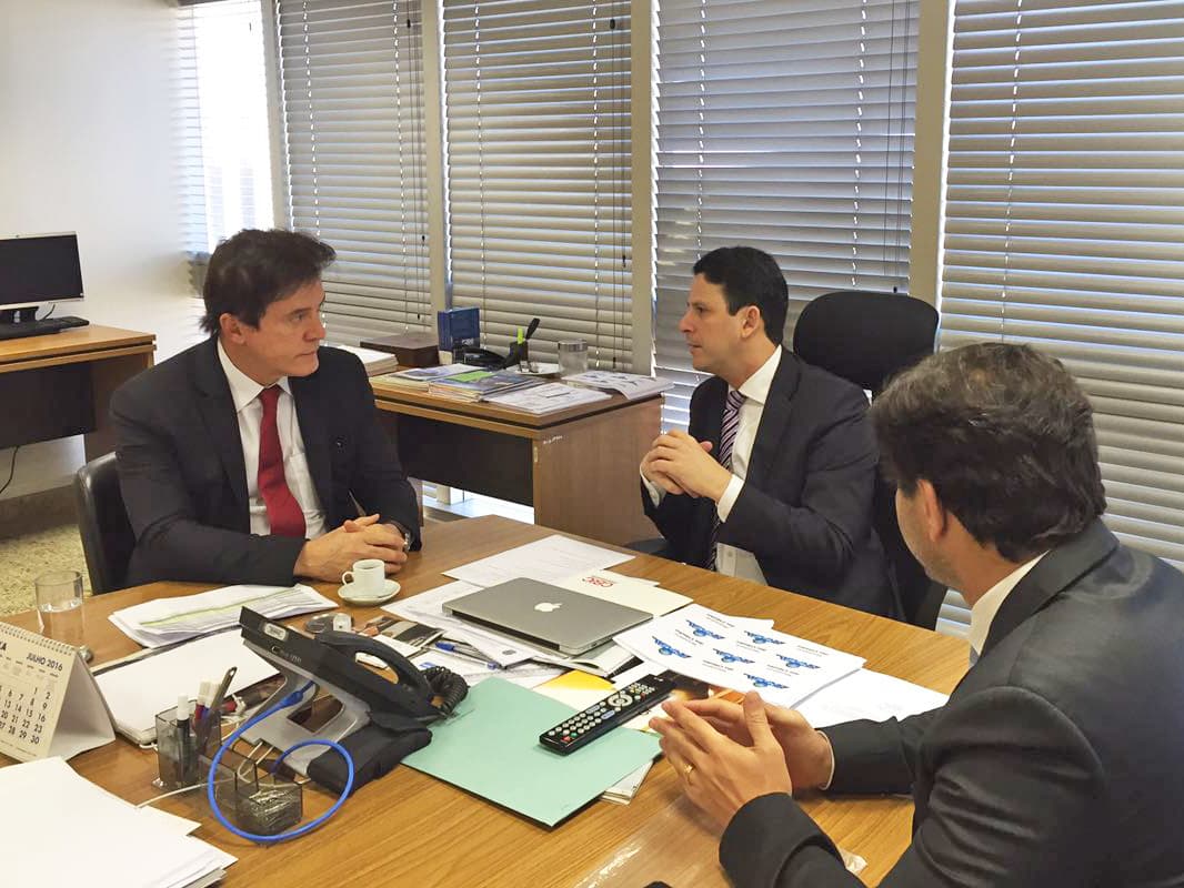 Em Brasília, Robinson Faria garante repasses para obras de saneamento de Natal