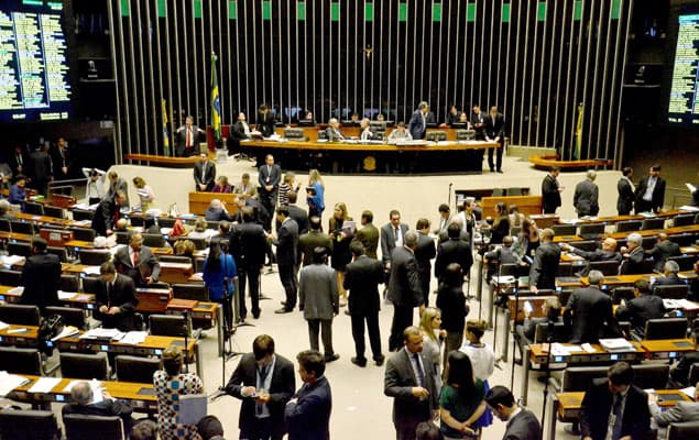 Câmara e Senado articulam emenda para blindar seus presidentes de processos no Supremo