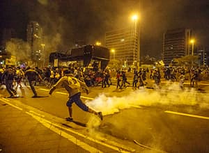 PROTESTO SP: Temer brinca com fogo e PT flerta com baderna