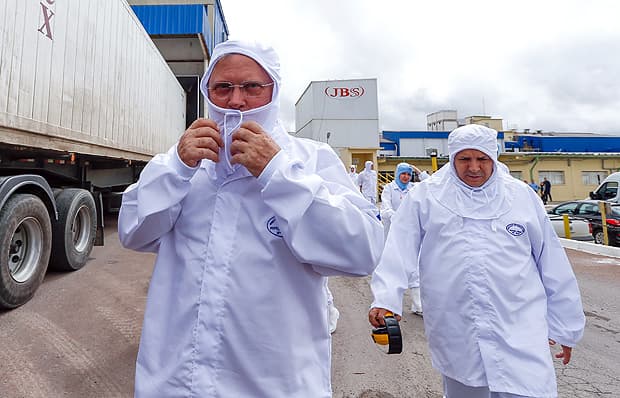 Despacho do juiz apresenta pouca carne podre e muito governo fétido