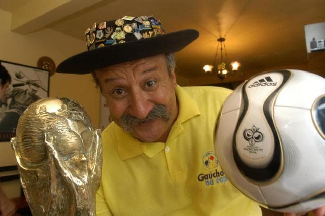 LUTO: Torcedor símbolo da Seleção Brasileira,"Gaúcho da Copa" morre aos 60 anos em Porto Alegre