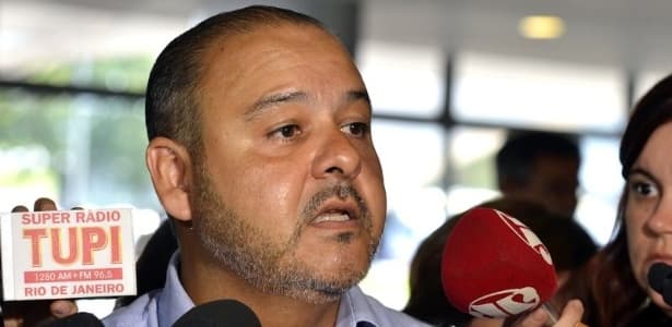 DE "JUDAS" A VISITAS SURPRESAS E AEROPORTOS: CUT prepara ‘escracho' contra parlamentares que defenderem reformas, e promete "Abril Vermelho"