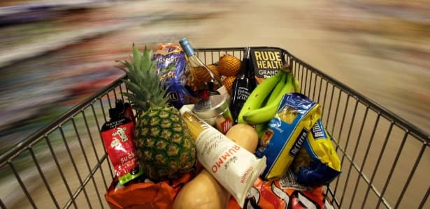 ALIMENTAÇÃO E SAÚDE PESAM: Prévia da inflação acelera em abril; em 12 meses, fica em 9,3%