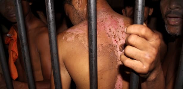 Lei vaga facilita prisão de usuário de drogas e amplia lotação de presídios, diz ONG
