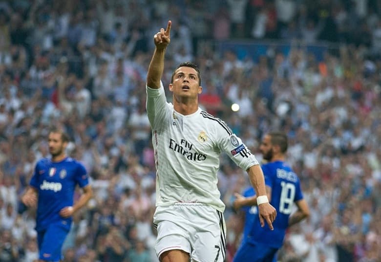 Mãe revela que Cristiano Ronaldo é fruto de gravidez indesejada e pensou em abortá-lo