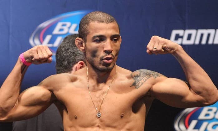 José Aldo fratura costela em treino, e luta contra Conor McGregor fica ameaçada