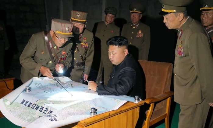Coreia do Norte vai atrasar relógios em trinta minutos e estabelecer próprio fuso horário