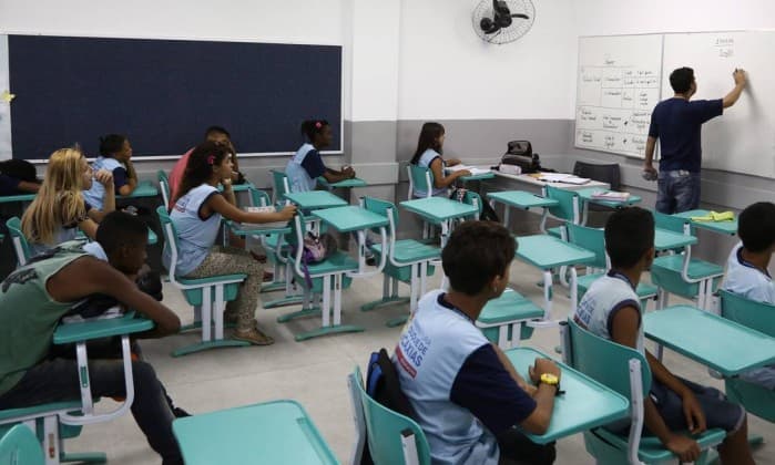 Brasil fica em 60º em ranking mundial da educação, próximo de nações africanas; mais três sul-americanos na "rabeira"