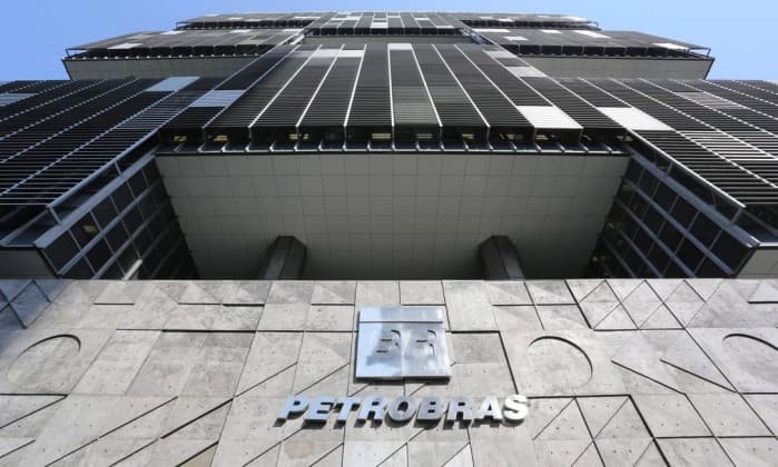 "AGORA É CORTAR NO OSSO": Petrobras cortará 5 mil terceirizados, investirá menos e venderá mais ativos