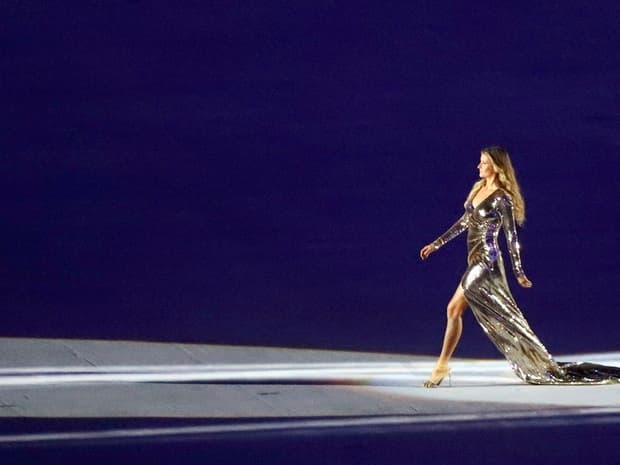 Gisele Bündchen continua a ser modelo mais bem paga do mundo