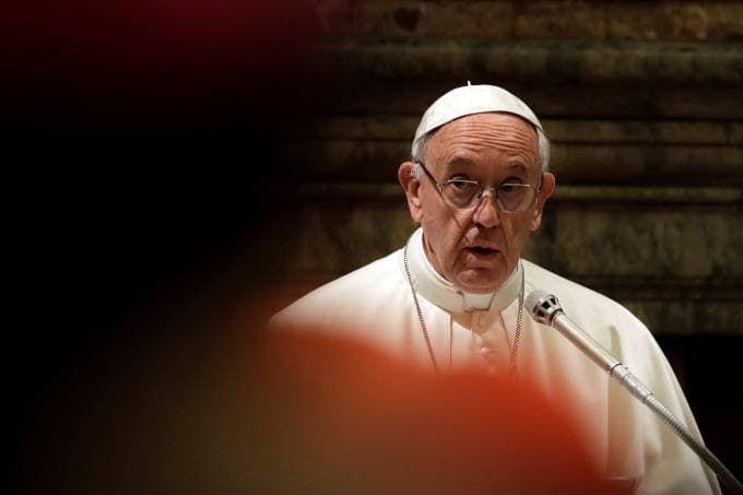 É pecado grave fechar empresa sem proteger empregado, diz papa