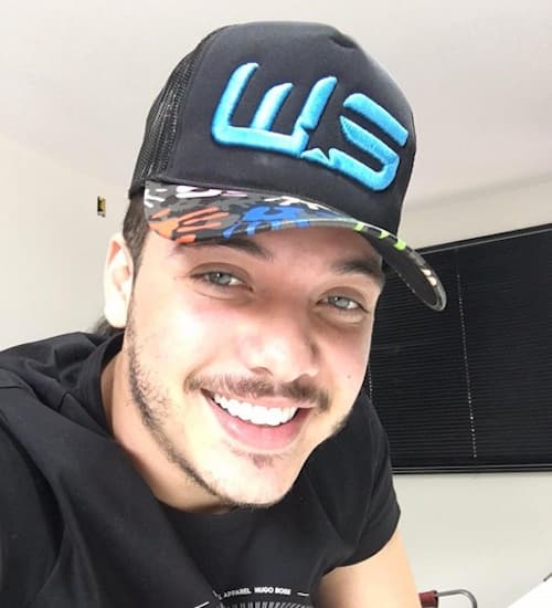Wesley Safadão cancela show em PE após passar mal