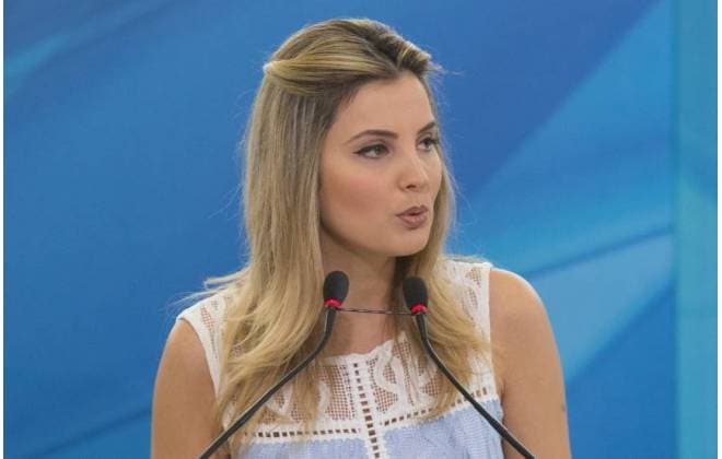 Anonymous publica mensagens entre hacker e Marcela Temer