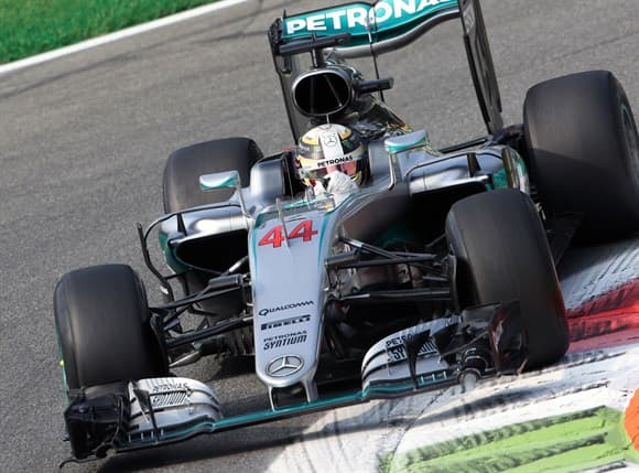 Hamilton confirma favoritismo, derrota Rosberg sem sustos e garante pole-position do GP da Itália