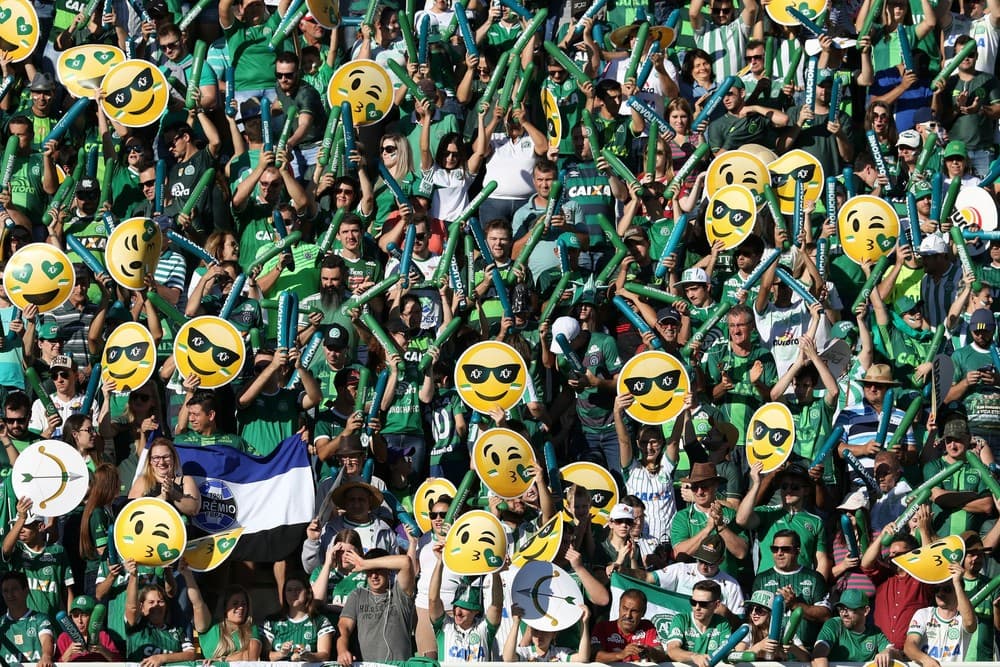 Seis meses, seis motivos para voltar a sorrir: o que levou a Chape à liderança do Brasileirão