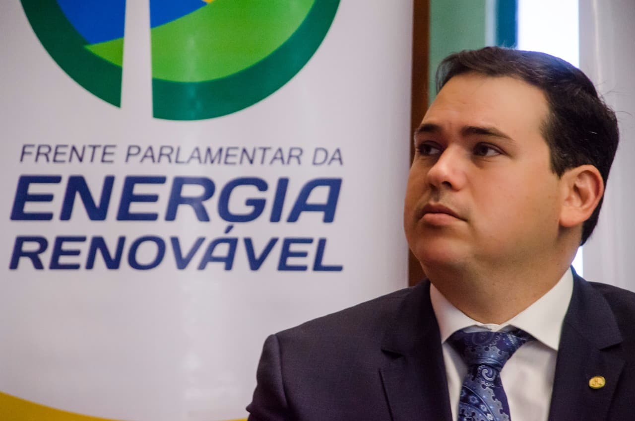 Brasil poderá substituir automóveis subcompactos a combustão por veículos elétricos até 2030
