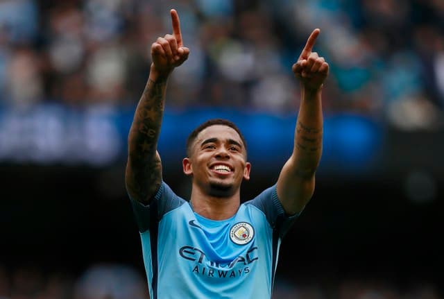 Jesus faz mais um, City vence o Leicester e pressiona rivais por vaga na Champions