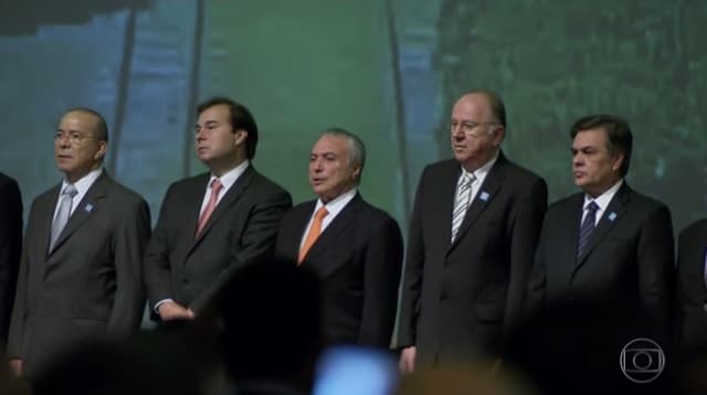 Temer assina MP que amplia parcelamento de dívidas dos municípios com INSS