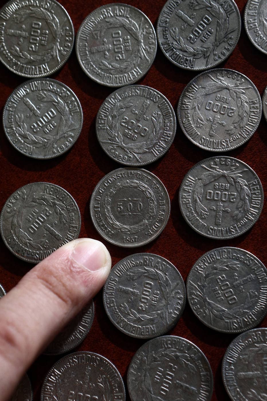 Sua moeda de R$ 1 pode valer R$ 150; Copa do Mundo, Olimpíadas ou 50 anos do Banco Central