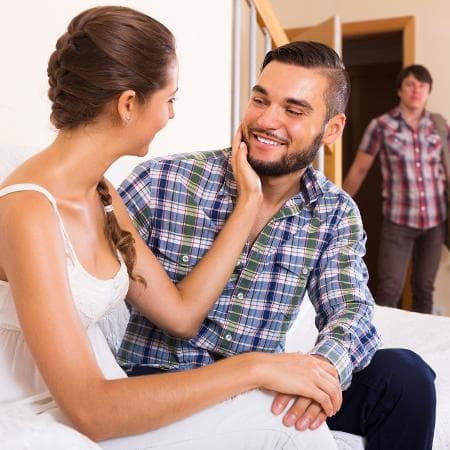 Fetiche do "cuckolding": cresce o número de brasileiros que sentem prazer em ver suas parceiras fazendo sexo com os outros
