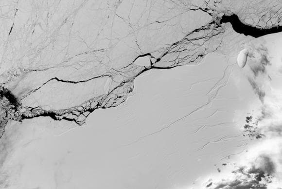 Desprendimento de iceberg da Antártida é "preocupante", dizem cientistas