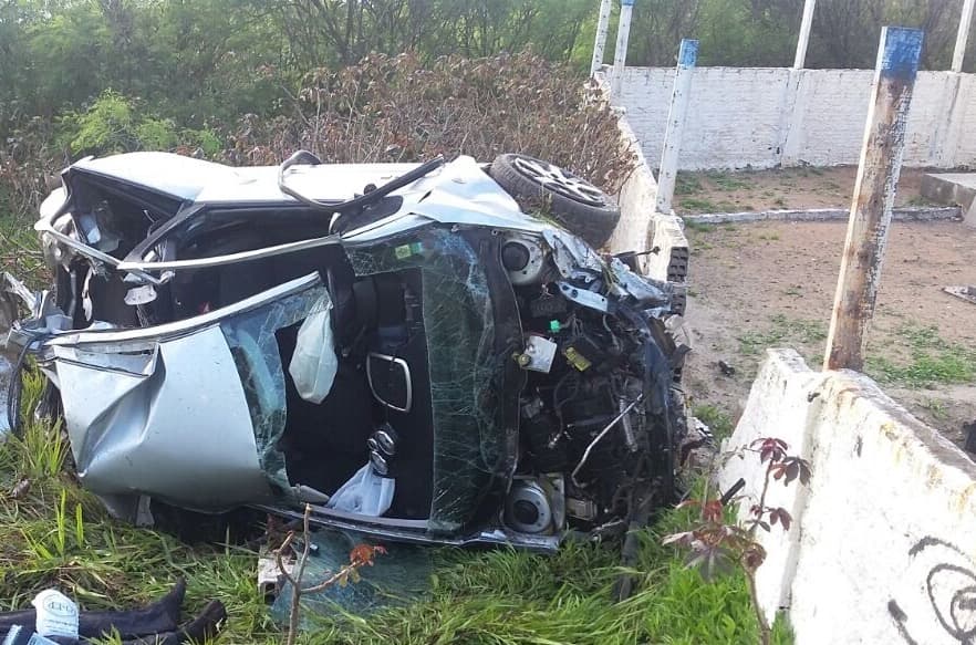 FOTOS: Acidente grave com vítima fatal na Via Costeira