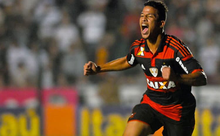 ABC contrata atacante que pertence ao Flamengo