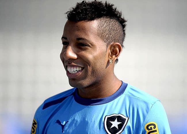 Meia-atacante Vitor Junior é o novo reforço do ABC
