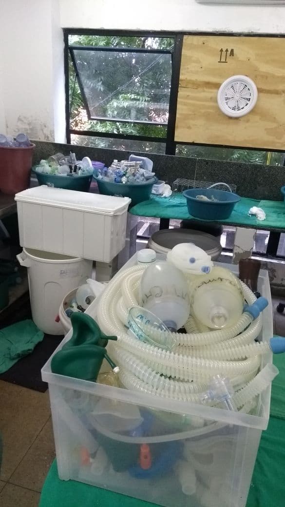 FOTOS: Walfredo Gurgel está sem substância usada para desinfectar equipamentos respiratórios, denuncia SindSaúde