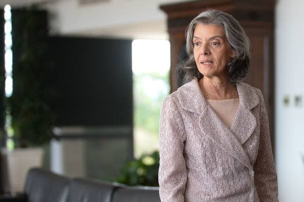Juízes pedem 41,3% de aumento a Cármen Lúcia