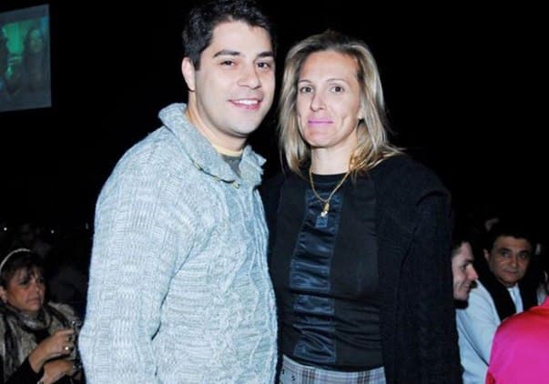 Mulher de Evaristo Costa celebra saída do apresentador da Globo
