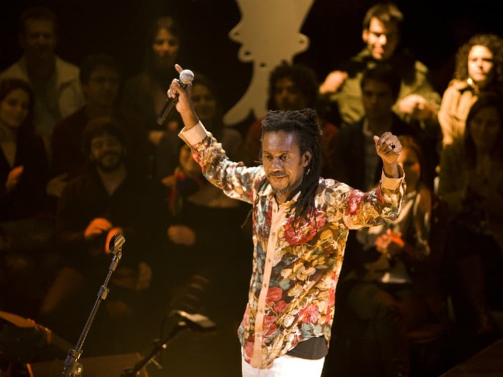 Morre cantor Luiz Melodia aos 66 anos no Rio