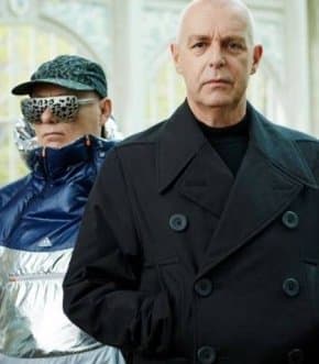 Vocalistas do Pet Shop Boys são assaltados por travestis em Copacabana