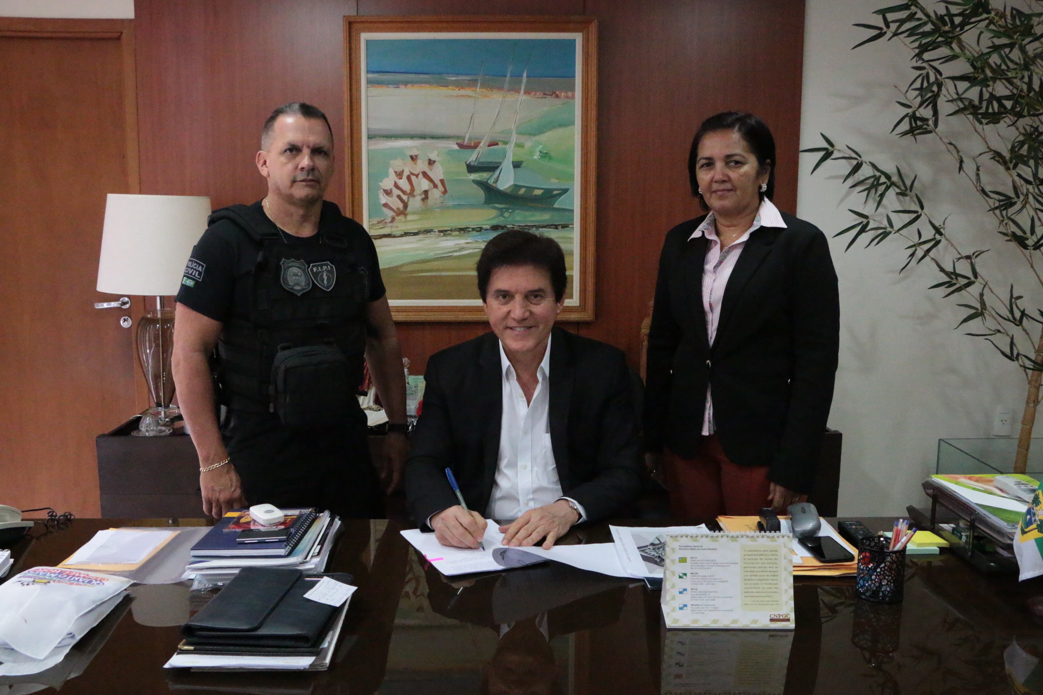 Governo dobra valor das diárias operacionais das Polícias Civil e Militar, Itep e Sejuc