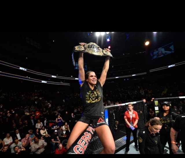 Amanda Nunes mantém cinturão em batalha contra Valentina Shevchenko