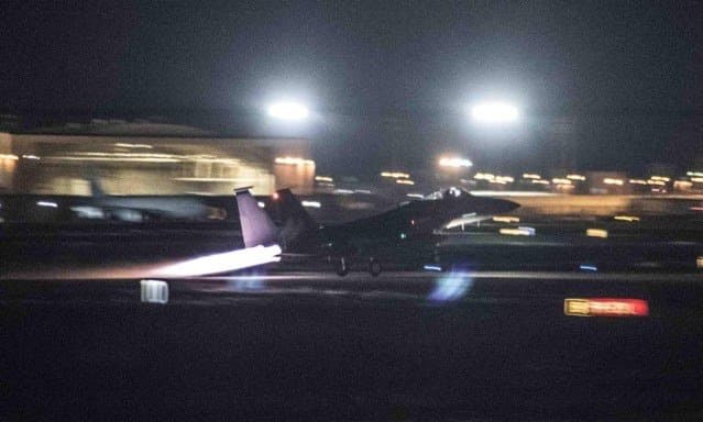 Bombardeiros dos EUA voam perto da costa da Coreia do Norte