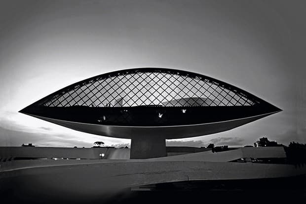 Com obras da Lava Jato, Museu Oscar Niemeyer transforma Curitiba em polo da arte nacional