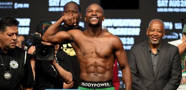 Ex-astro do boxe Floyd Mayweather revela ter sete namoradas: "Ter uma é quase nenhuma"