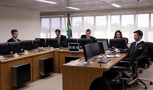 Pressa em condenar, por Erick Pereira