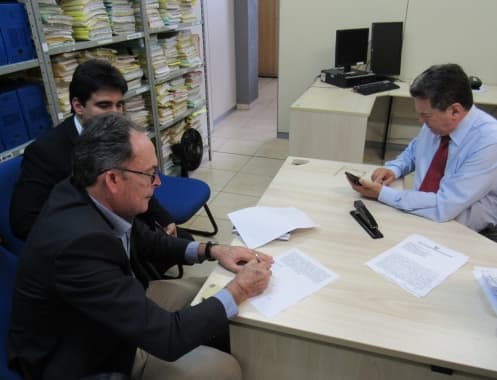 Prefeitura mantém diálogo para viabilização do projeto de reordenamento do Alecrim