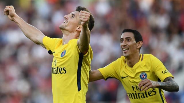 Com direito a pintura, Dijon dá trabalho, mas PSG consegue vitória nos acréscimos