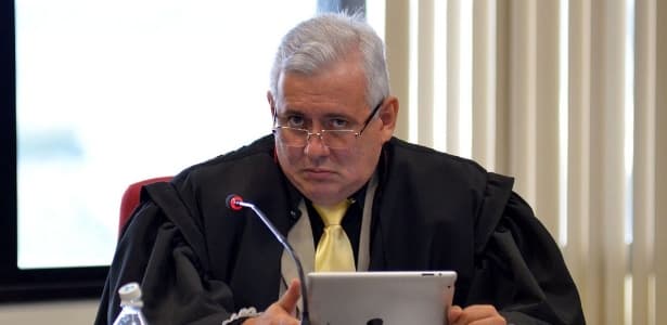 Após ter vídeo íntimo divulgado na internet, desembargador do AM diz que foi chantageado