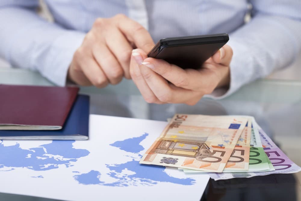 Aplicativo grátis acha passagem aérea realmente barata